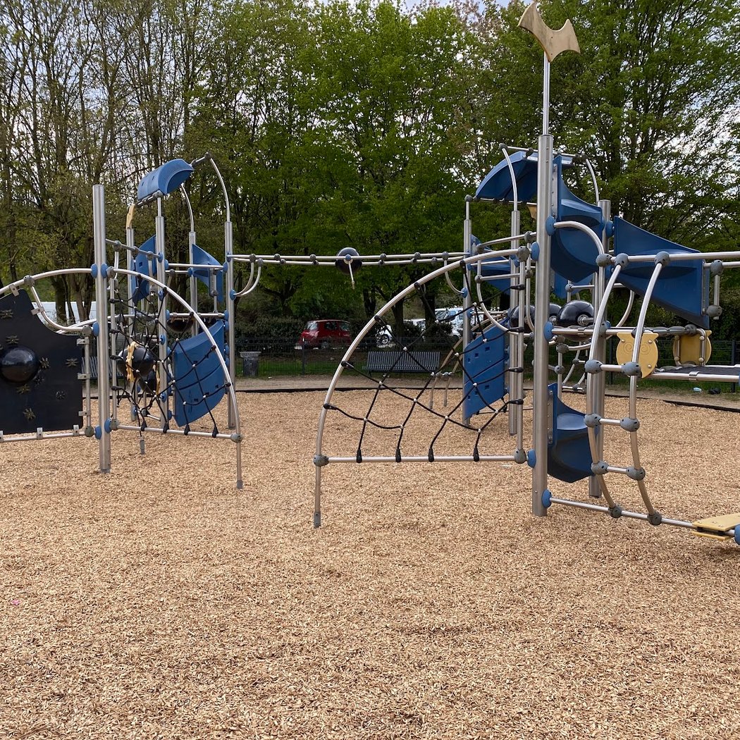 Aire de jeux du Pavé Neuf 2